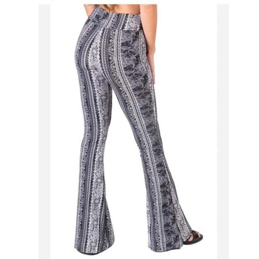 Satina Pants Womens XL Black And White Leafy Print High Waisted Flare Leg